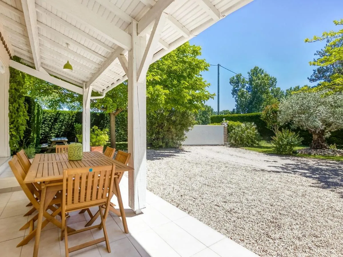 Modern Holiday Home With Pool Barry-d'Islemade France